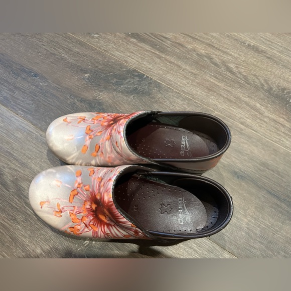 Floral Pink Poppy Dansko Mules/Clogs - Picture 6 of 14